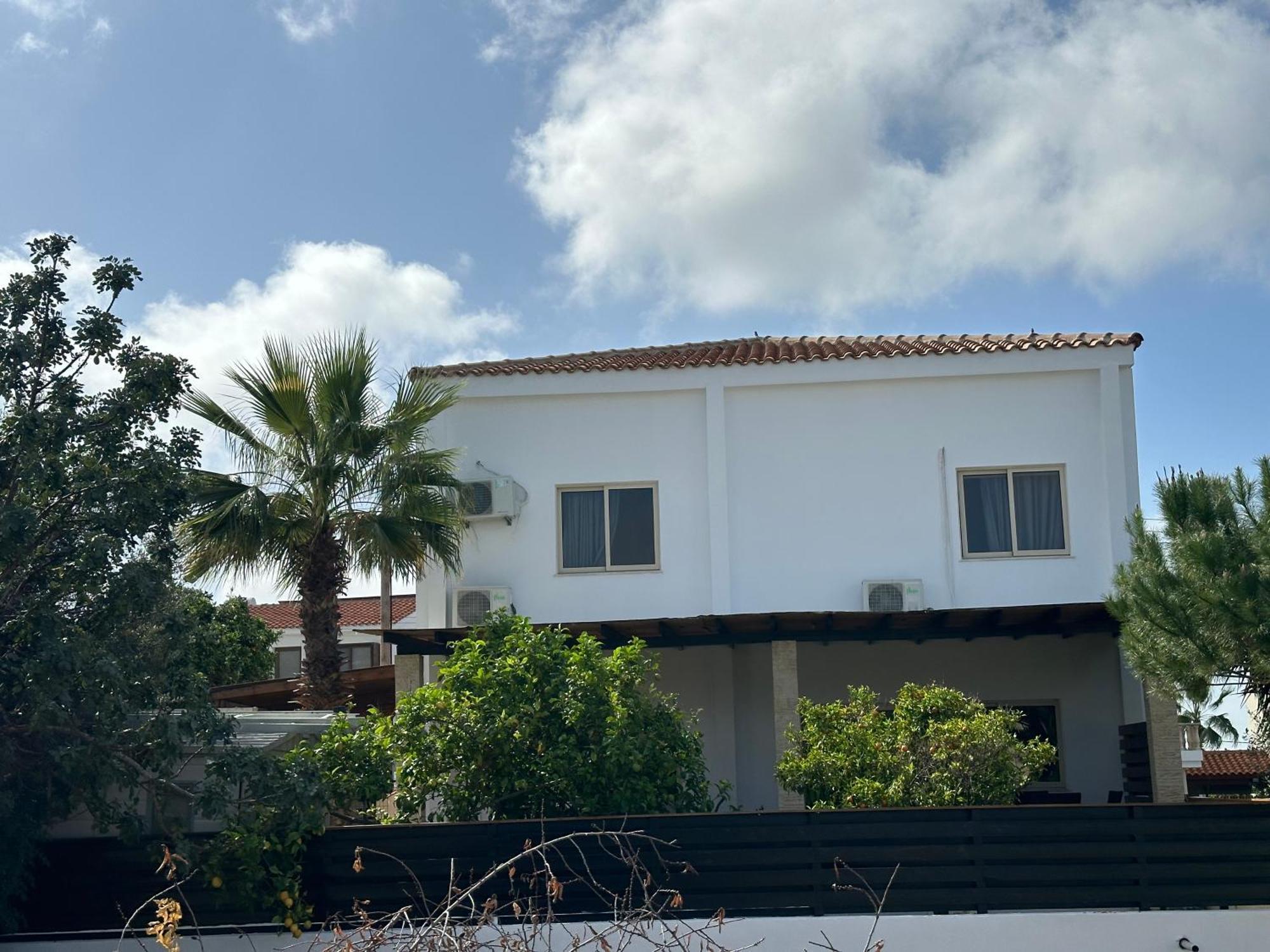 Villa Nikitas Konia Екстериор снимка